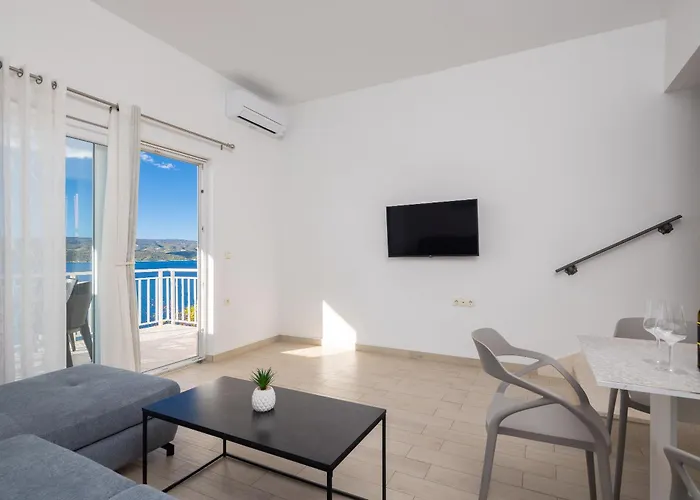 Stella Maris Apartamento Čelina